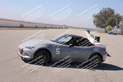 media/Oct-18-2025-Speed Ventures (Sat) [[8b3b7cf525]]/Around the Pits/